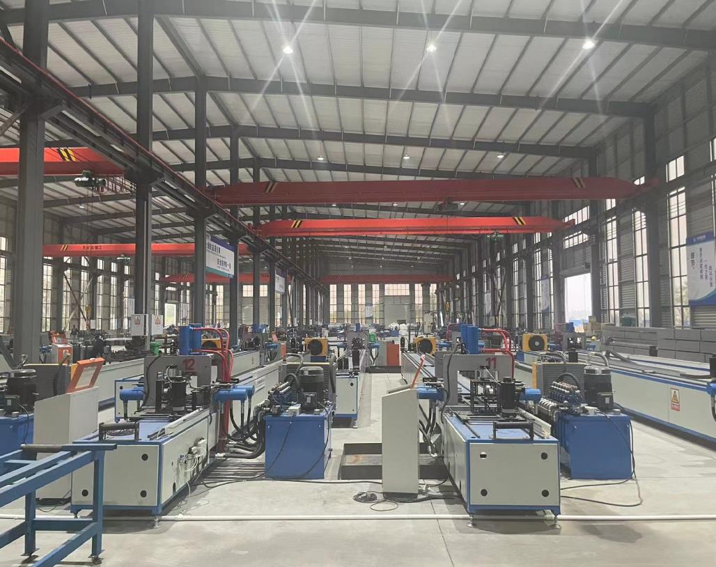 U-section steel forming area